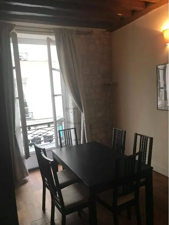 Notre Dame Apartman