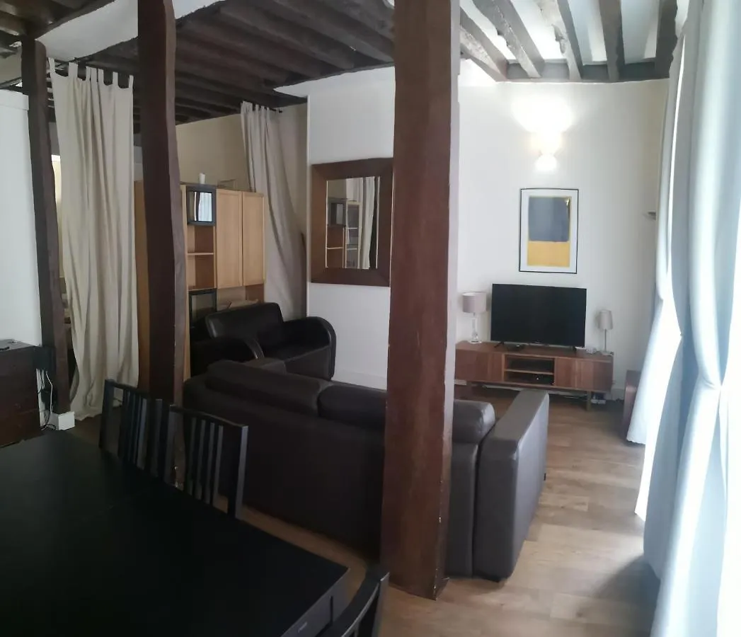 Notre Dame Apartman